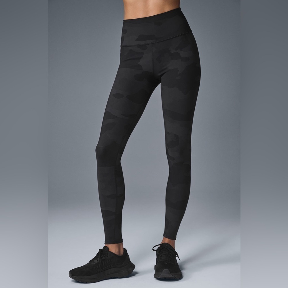 ALO Yoga High-Waisted Vapor Legging 28” - Black Camo SMALL